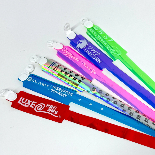 Dazzling Cool Custom Festival Laser Glitter Holographic Plastic Party Wristband Laser Radiance Soft PVC Bracelet for Event