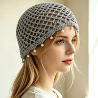 Vente en gros de chapeaux faits main en fil de perles et de paillettes tissées, bonnets tricotés personnalisés ajourés