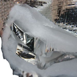 Isolation <span class=keywords><strong>multicouche</strong></span> en feuille métallique OEM écologique, résistante à la chaleur et à l'eau, réflectivité 95-97%, certifiée CE pour applications de toiture - Product Image 4