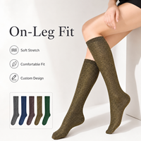 Chaussettes blanches personnalisées pour jeunes, avec revers rayé multicolore et logo dessiné à la main, OEM ODM, faible MOQ, directement de l'usine