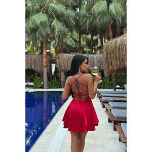 Robe de cocktail Anabel en satin rouge - Product Image 1