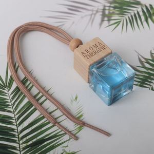 Flacon diffuseur de <span class=keywords><strong>parfum</strong></span> de voiture en verre, mini, portable, suspendu, en bois, de luxe, très vendu - Product Image 4