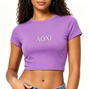 T-shirt da donna 2026 stampata a rilievo, tinta unita, sexy, aderente, sottile, neutra, all'ingrosso, crop top, ricamo, logo personalizzato, baby tee per donna - Product Image 2