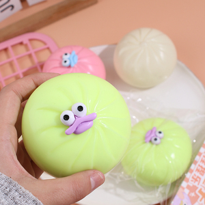 ของเล่นบีบลดความเครียดรูปซาลาเปาการ์ตูนใหม่ ทำจากวัสดุ EVA นุ่ม บีบได้ มีตาโต ปากไส้กรอก ลูกบอลน้ำ ของเล่นตลกๆ ช่วยระบายความเครียด - Product Image 5