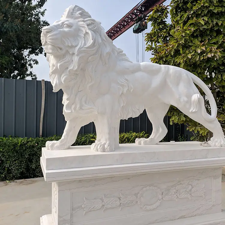 Grote Voordeur Sculptuur Decor Witte Steen Levensgrote Marmeren Staande Leeuw Standbeeld