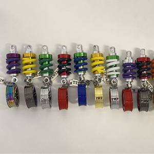 Ciondolo Decorativo per Auto Stile Hip-Hop a Forma di Cerchione in Lega, Accessorio Pendente - Product Image 1