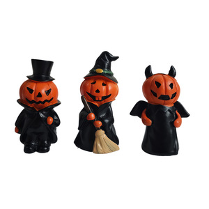 Décorations et cadeaux d'Halloween pour adultes : mini citrouilles, figurines de gentleman, sorcière, démon, accessoires de scène, ornements en résine - Product Image 5