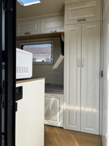 Rimorchio per Cavalli a Collo d'Oca per <span class=keywords><strong>2</strong></span>-<span class=keywords><strong>3</strong></span> Cavalli con Zona Abitabile, Vendita Diretta dalla Fabbrica - Product Image 5