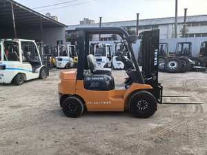 Montacargas Toyota 7FD Usado, 3 Toneladas, Mástil de 2 Etapas, Motor Diésel, Rodamientos, Pocas Horas, Altura de Elevación de 3000 mm, Bien Mantenido, Listo para Trabajar - Product Image 5