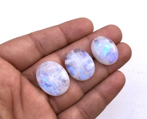 Cabochons de pierre de lune arc-en-ciel naturel forme ovale lisse fabrication de bijoux à bricoler soi-même cristaux bleus blancs pour bracelet et collier perles de pierre - Product Image 1