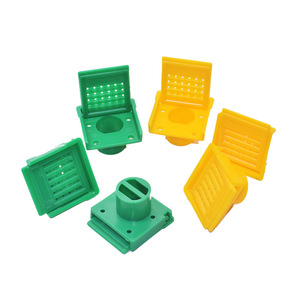 Nouveaux outils <span class=keywords><strong>d</strong></span>'apiculture Fenêtre de ventilation <span class=keywords><strong>d</strong></span>'entrée de ruche Collecteur de <span class=keywords><strong>pollen</strong></span> Dispositif <span class=keywords><strong>d</strong></span>'évacuation des abeilles Accessoires de ruche 3 mois - Product Image 5