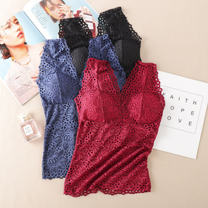 Top corto de verano para mujer, a la moda, con escote en V profundo, encaje, bordado floral, top tipo bralette, camisola con sujetador incorporado y acolchado. - Product Image 4