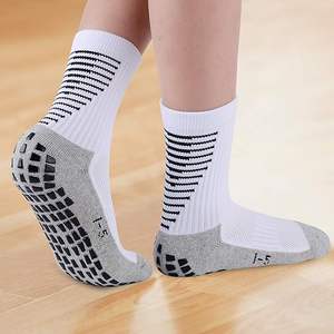 <span class=keywords><strong>Chausson</strong></span> Grip Athletic Enfants Chaussettes de sport rembourrées antidérapantes pour enfants Jeunes Bébés Garçons Filles Chaussettes personnalisées pour enfants - Product Image 3