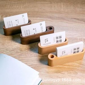 Porte-cartes de visite en bois, couleur noyer naturel, impression de logo, support de rangement de bureau - Product Image 1
