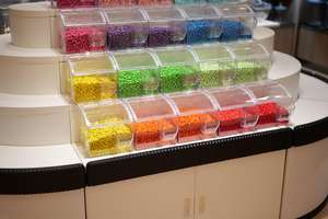 نظام رفوف بلاستيكية معيارية |   خزانة عرض جزيرة قابلة للفصل للبيع بالتجزئة، خزانة تخزين بلاستيكية محمولة بالجملة مع حاويات - Product Image 6