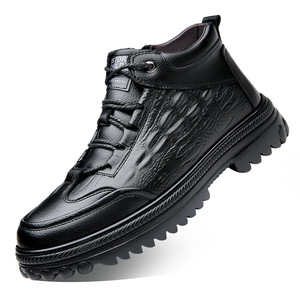 Botas de nieve para hombre, de cuero negro, forradas de lana, con suela gruesa, zapatos cálidos para clima frío. - Product Image 5