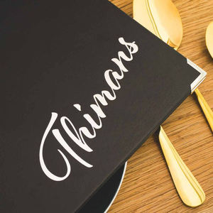 Tarjetas de Menú Personalizadas con Logotipo en Cuero Sintético, Porta Menús de 2 Paneles con Fijación de Tornillos para Restaurante - Product Image 3