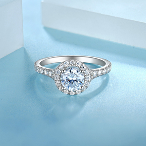 Anillo de compromiso de plata de ley 925 con halo y circonita cúbica, alternativa al reloj de pulsera - Product Image 3