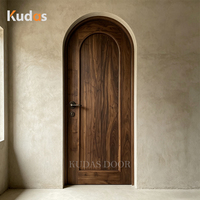 Porte intérieure classique en bois cintrée, design panneau en grain de noyer naturel, taille personnalisée, pour maison résidentielle