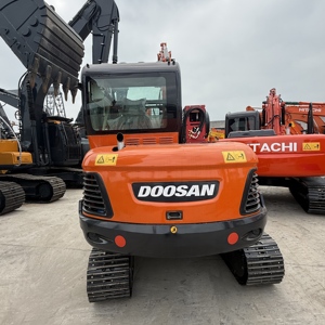 Miniexcavadora Doosan DX60, velocidad de desplazamiento de 412 km/h, fuerza de brazo de 28 kN, diseño de ahorro de combustible, para alquiler - Product Image 3