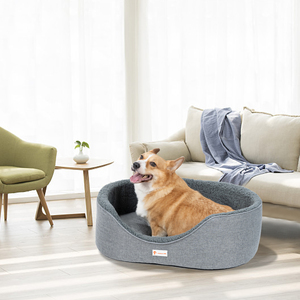 Lit pour chien rectangulaire gris en polaire corail, housse amovible et lavable, toutes saisons, pour intérieur, salon, style moderne, mousse à mémoire de forme, résistant à l'eau - Product Image 1