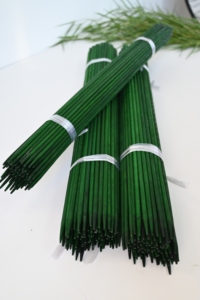 Bâtons de bambou de 60 cm pour le soutien des plantes, diamètre de 5 mm, teints en vert - Vente en gros pour les agriculteurs, bâtons pour fleurs - Product Image 3