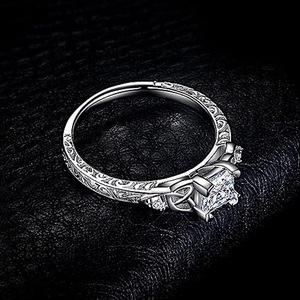 Anello Elegante in Stile Nuziale per Donne - Product Image 6