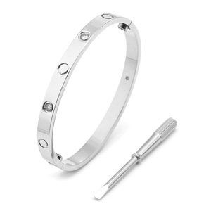 Joyería de moda para tu amor Brazalete Pulsera 18K Chapado en oro amor Acero inoxidable Pulsera clásica con diamantes - Product Image 5