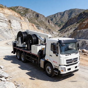 Nuovo <span class=keywords><strong>Camion</strong></span> Diesel Elettrico 6x4 per Cavi Pesanti con Verricello Idraulico e Avvolgitore per Grandi Miniere a Cava Aperta, Capacità di Carico Super Elevata - Product Image 2