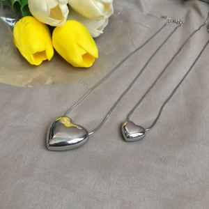 Collares con Cadena de Corazones de Diseño Único Dylam, Delicado y Lindo Collar con Colgante de Corazón, Eres Única en Mi Corazón - Product Image 4