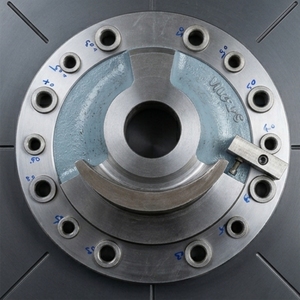 Gabarit de perçage circulaire en acier doux pour usinage industriel, tolérance de 0,05 mm pour un alignement précis des trous - Product Image 4