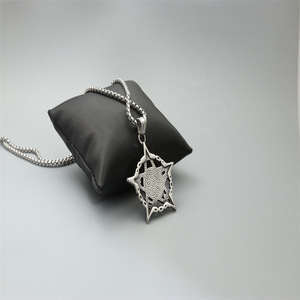 Collier pendentif tête de mort en acier inoxydable, bijoux à thème, cadeau pour hommes et femmes, Design à la mode - Product Image 4
