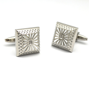 Gemelos recortados de metal de diseñador para hombre Nuevo lanzamiento para regalo de compromiso Boda o fiesta - Product Image 3