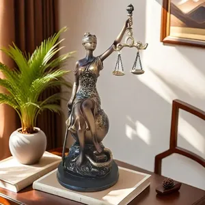 Statue personnalisée en résine de la déesse Thémis, sculpture de la justice équitable avec balance et épée, pour décoration de bureau d'<span class=keywords><strong>avocat</strong></span>, de <span class=keywords><strong>cabinet</strong></span> d'avocats ou d'étude juridique - Product Image 3