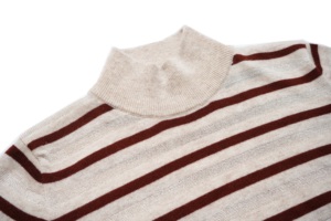 Maglione Elegante da Donna in <span class=keywords><strong>Maglia</strong></span> con Collo Alto e Maniche al Gomito, Colore Bordeaux con Strisce <span class=keywords><strong>Lurex</strong></span> Dorate, Stile Quiet Luxury - Product Image 5