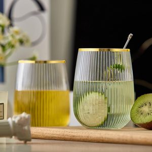 Verres à champagne jetables en PET transparents de 12 oz, avec des couleurs personnalisables, bordure dorée, design à rayures verticales pour les événements - Product Image 2