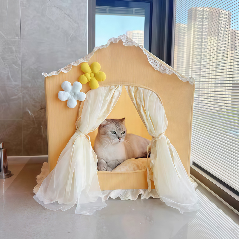 Small floral curtains, house nest, yellow