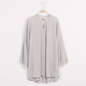 เสื้อมีสไตล์ดีไซน์ใหม่เสื้อผู้หญิงลำลองยาวกลวงมีสไตล์นำเข้า - Product Image 4