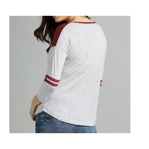 เสื้อยืดแขนสั้นมีสไตล์สำหรับผู้หญิงมีโลโก้ตามสั่งในการไล่ระดับสีที่แตกต่างกันการตกแต่งด้วยกระดุมที่เป็นมิตรต่อสิ่งแวดล้อม - Product Image 2