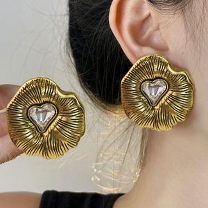 Women's Retro Style Gold Plated Geometric <b>Stud</b> <b>Earrings</b> Trendy High-End <b>Fashion</b> with Light Luxury Feeling - Product Image 1