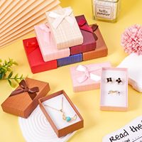 Boîtes cadeaux en papier rigide pour bijoux avec nœud en tissu, tailles et couleurs assorties pour l'emballage de bijoux en détail