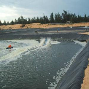 มาโคร ®   แผ่นเมมเบรน HDPE หนา 2.00 มม. มาตรฐาน ASTM GRI GM13 สำหรับบ่อเพาะเลี้ยงสัตว์น้ำ บ่อเก็บน้ำ ชลประทาน และอ่างเก็บน้ำ - Product Image 5