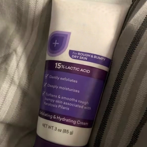 Loción Corporal Exfoliante Diaria Blanqueadora e Hidratante No Grasa con 15% de Ácido Láctico, 140g - Product Image 4