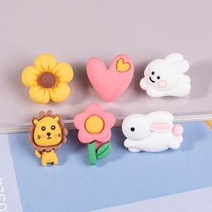 Accessoires en résine, autocollants 3D mignons de dessin animé (lapin, fleur, cœur) pour coques de téléphone et bouteilles d'eau, à coller avec de la colle crème DIY - Product Image 1