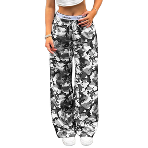 Pantalon en satin camouflage pour femme, taille haute, cordon de serrage, coupe ample, longueur intégrale, décontracté, pour le printemps, motif imprimé avec poches - Product Image 1