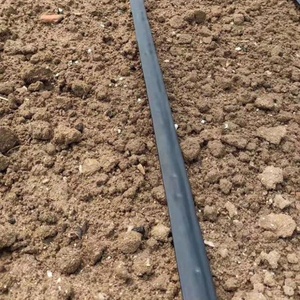 Nastro <span class=keywords><strong>per</strong></span> <span class=keywords><strong>irrigazione</strong></span> a goccia in polietilene con emettitori piatti interni, tubo <span class=keywords><strong>per</strong></span> il risparmio idrico - Product Image 6