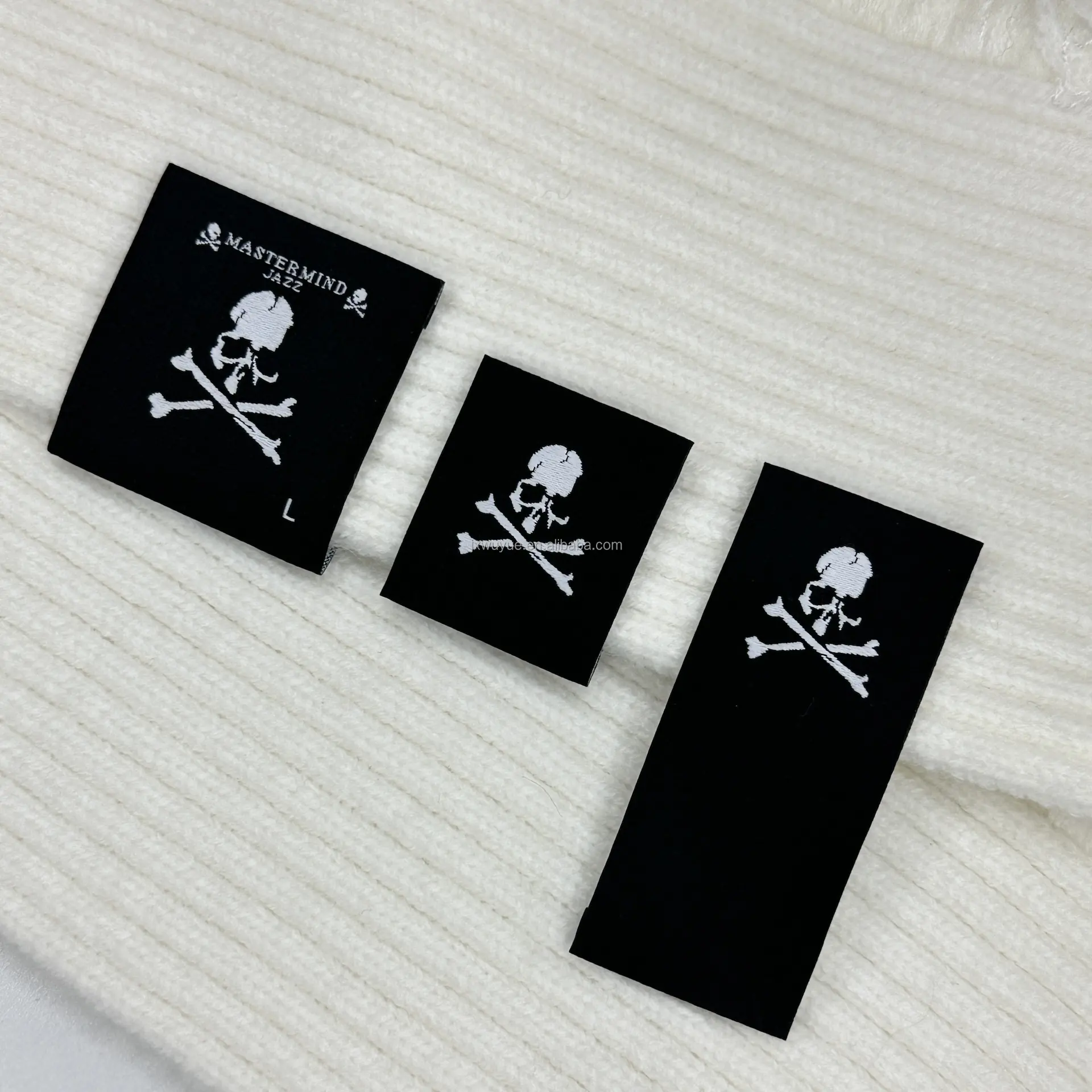 Aangepaste T-Shirt Doek Private Merk Logo Tag Textiel Hals Luxe Hoge Dichtheid Kledingstuk Geweven Labels Voor Kleding