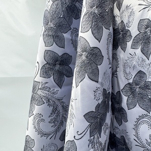 Tela Satén Transpirable y Ecológica 100% Poliéster, 120GSM, Antiarrugas, Tejido Jacquard Elástico para Forro <span class=keywords><strong>de</strong></span> <span class=keywords><strong>Vestidos</strong></span> <span class=keywords><strong>de</strong></span> <span class=keywords><strong>Novia</strong></span> y Niñas - Product Image 5