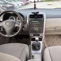 Vans d'occasion à vendre à prix avantageux, excellent état, moteur turbo automatique, pneus R15, sièges en cuir, intérieur clair