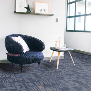 Baldosas Modulares de Polipropileno Entrelazadas para Oficina y Pasillos, Alfombra Ecológica de Bucle, Diseño Moderno Tipo Rompecabezas para el Hogar - Product Image 3